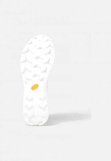 Беговые кроссовки