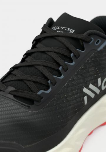 Беговые кроссовки