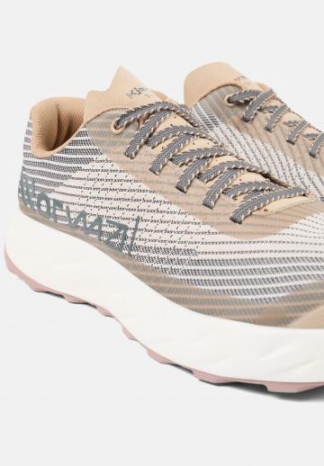 Гандбольные кроссовки