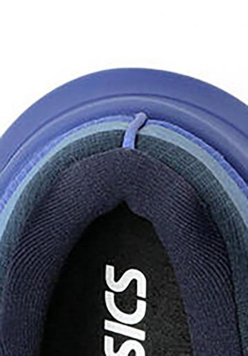 Беговые кроссовки