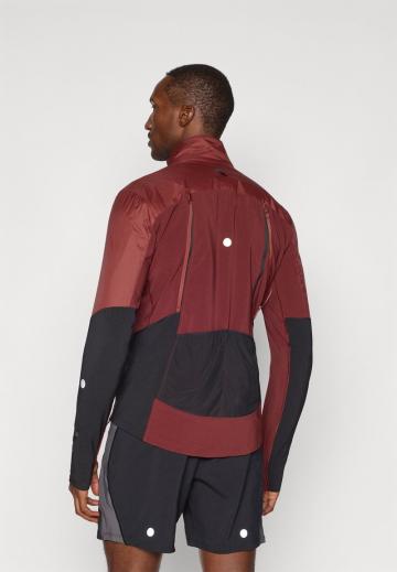 Спортивная куртка