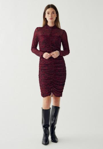 Платье футляр