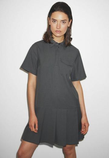 Короткое платье