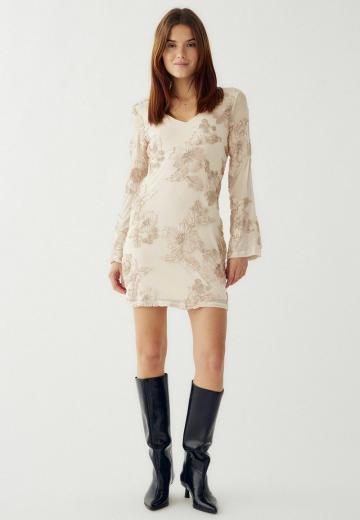 Короткое платье