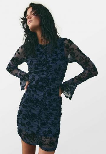 Платье футляр