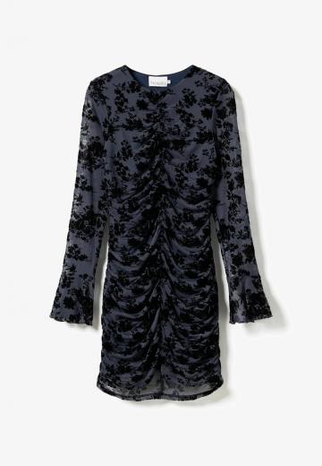 Платье футляр