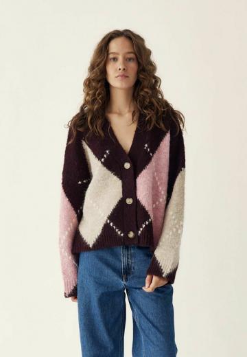 Жаккардовая вязаная кофта