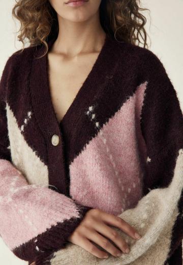 Жаккардовая вязаная кофта