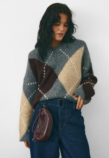 Пуловер с вырезом V