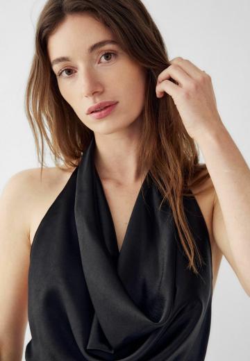 Блузка без рукавов