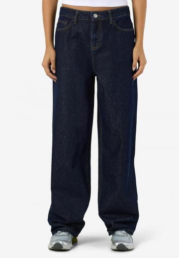 Свободные джинсы