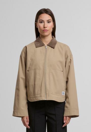 Куртка с накладнымит карманами