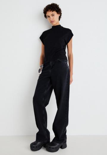 Свободные джинсы