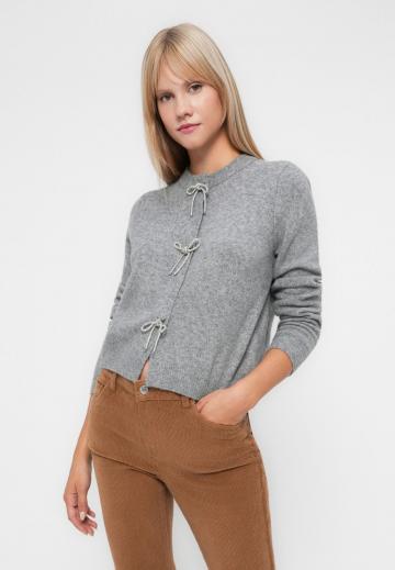 Вязаный жилет