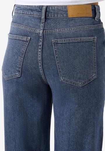 Свободные джинсы