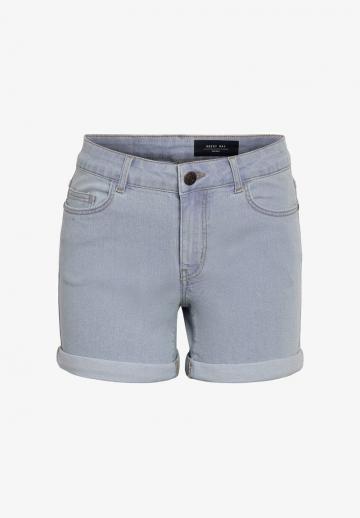 Джинсовые шорты