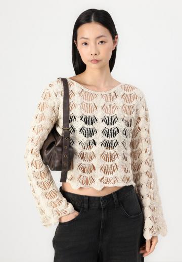 Вязаная кофта