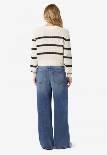 Пуловер в полоску