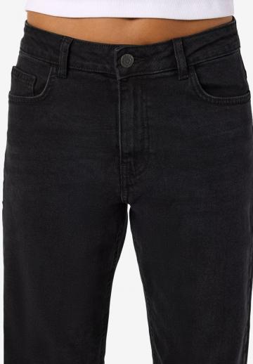 Свободные джинсы