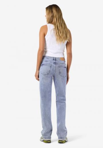 Свободные джинсы