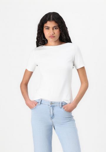 Короткие джинсы