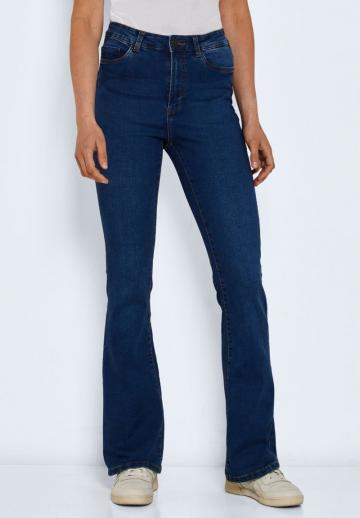 Клешеные брюки