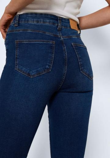 Клешеные брюки