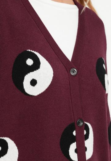 Жаккардовая вязаная кофта