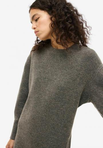 Вязаное платье