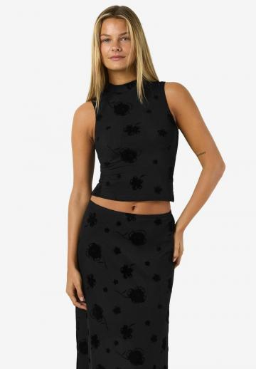 Блузка без рукавов