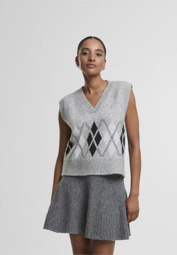 Пуловер без рукавов