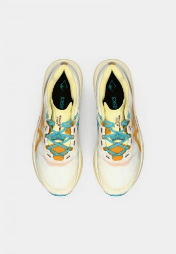 Беговые кроссовки