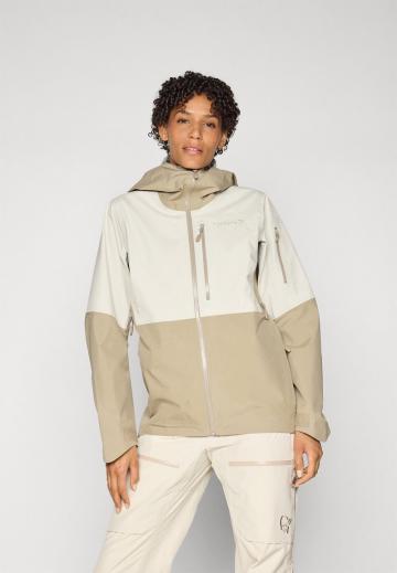 Спортивная куртка