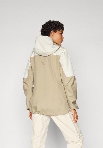 Спортивная куртка