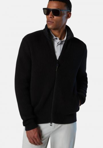 Вязаная кофта