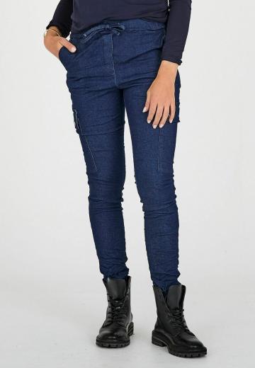 Узкие джинсы