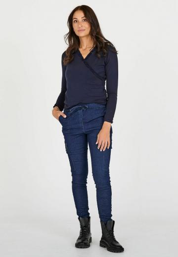 Узкие джинсы