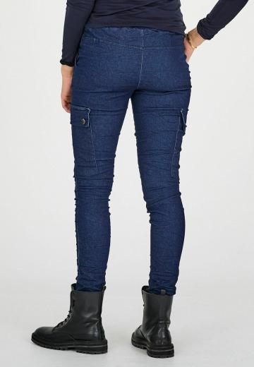 Узкие джинсы