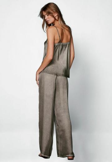 Топ на бретельках