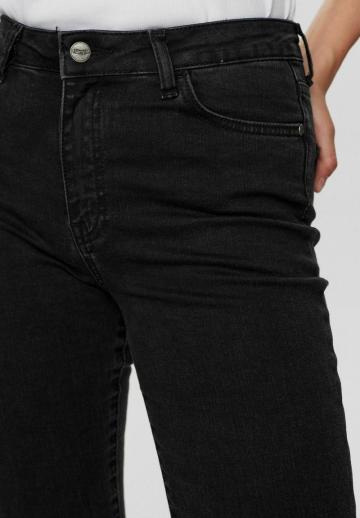 Узкие джинсы
