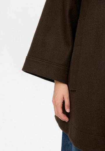 Короткое пальто