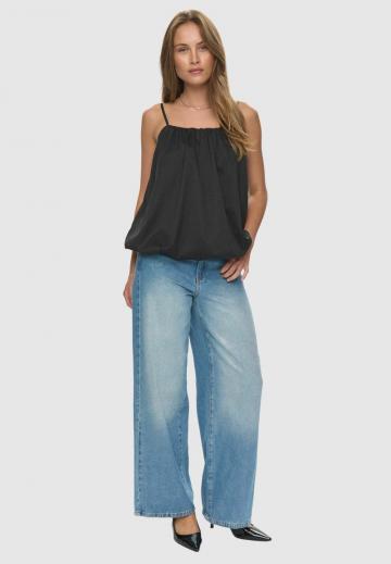 Топ на бретельках