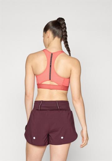 Спортивный бюстгальтер