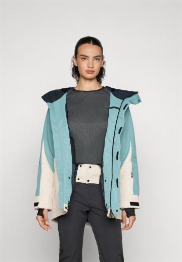 Спортивная куртка