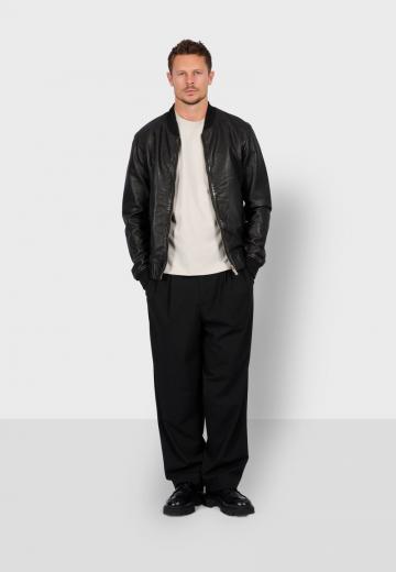 Куртка бомбер