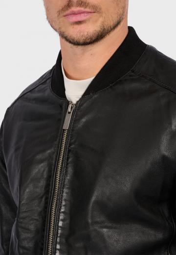 Куртка бомбер