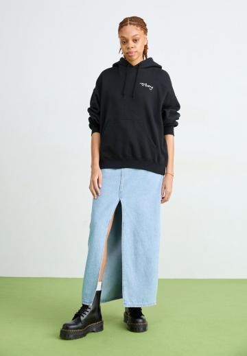 Пуловер с капюшоном