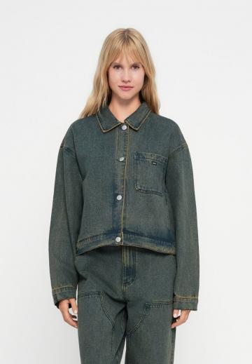 Джинсовая куртка