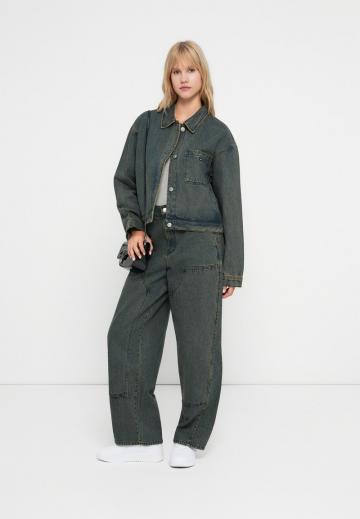 Джинсовая куртка