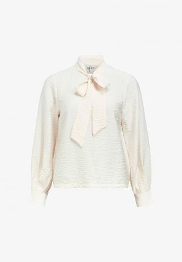 Атласная блузка